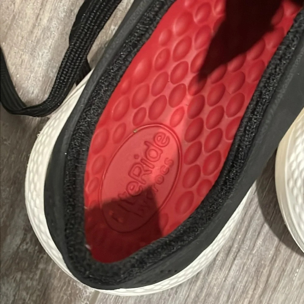 Crocs Lite Ride Pacer Sneaker - Picture 8 of 9